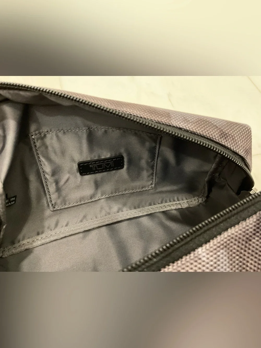NEW TUMI Ballistic Nylon Zippered MEDIUM KIT Pouch Cosmetic Bag - MOUNTAIN CAMO